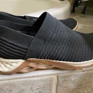 Womens no lace Merrell 8.5 EUC